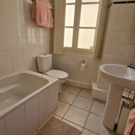 De Charme T3 Climatise Apartment