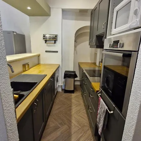 De Charme T3 Climatise Apartment *